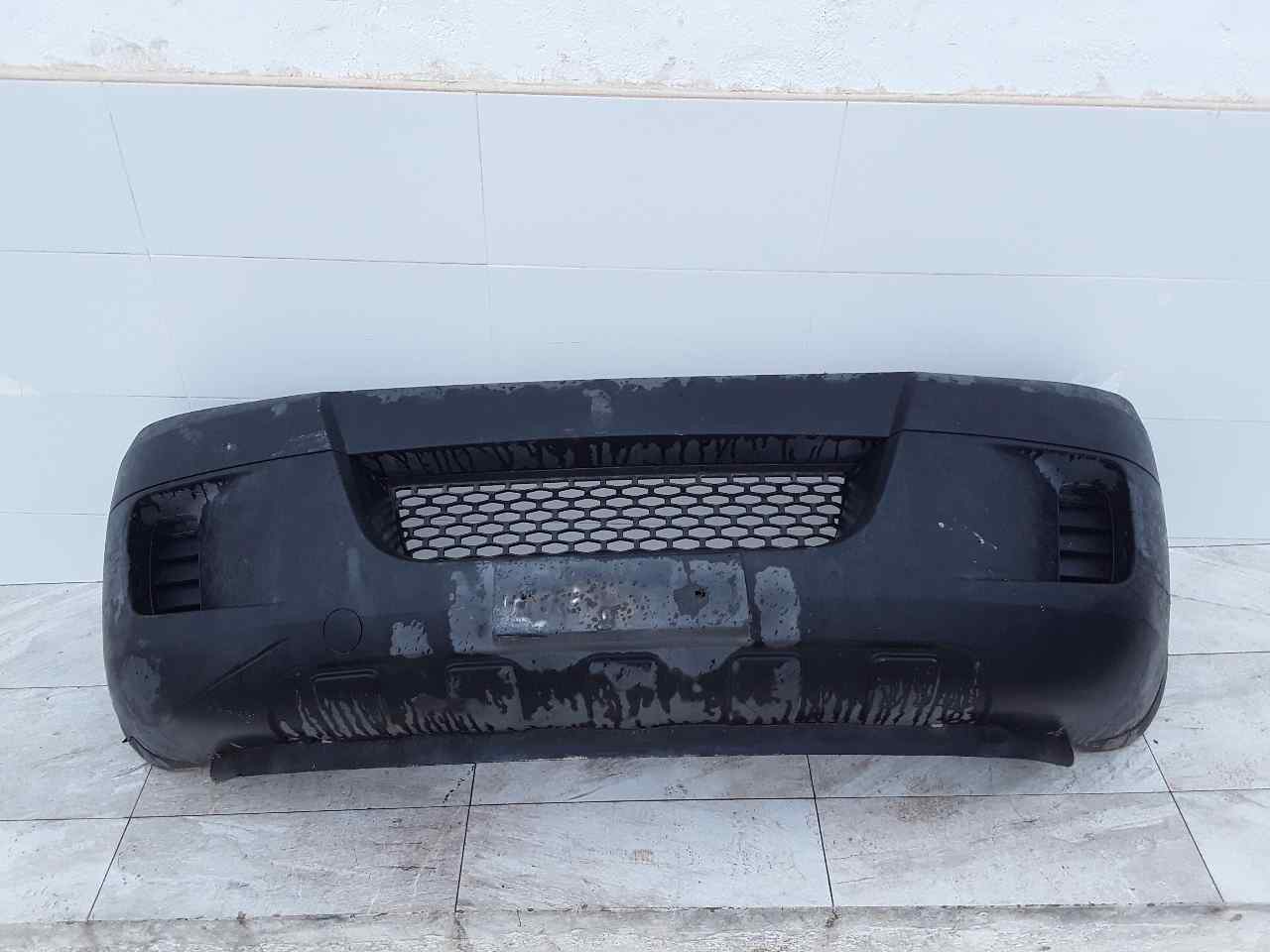 Paragolpes delantero
