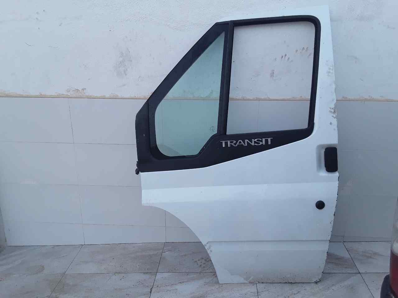 Puerta delantera izquierda