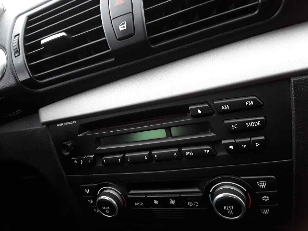 Sistema audio / radio cd, foto 1 de 1