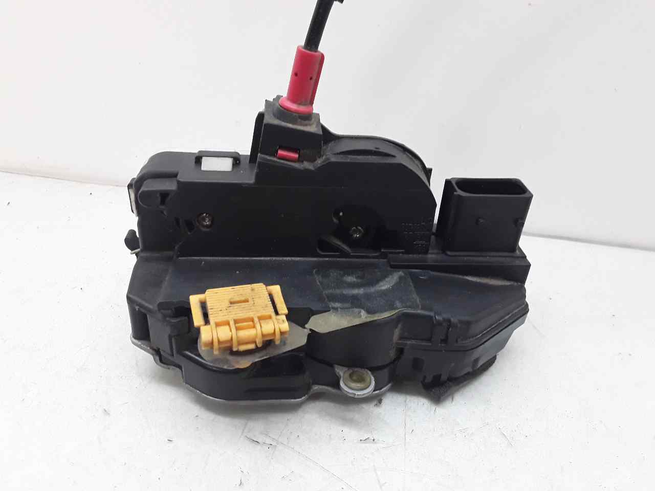 Cerradura puerta delantera izquierda