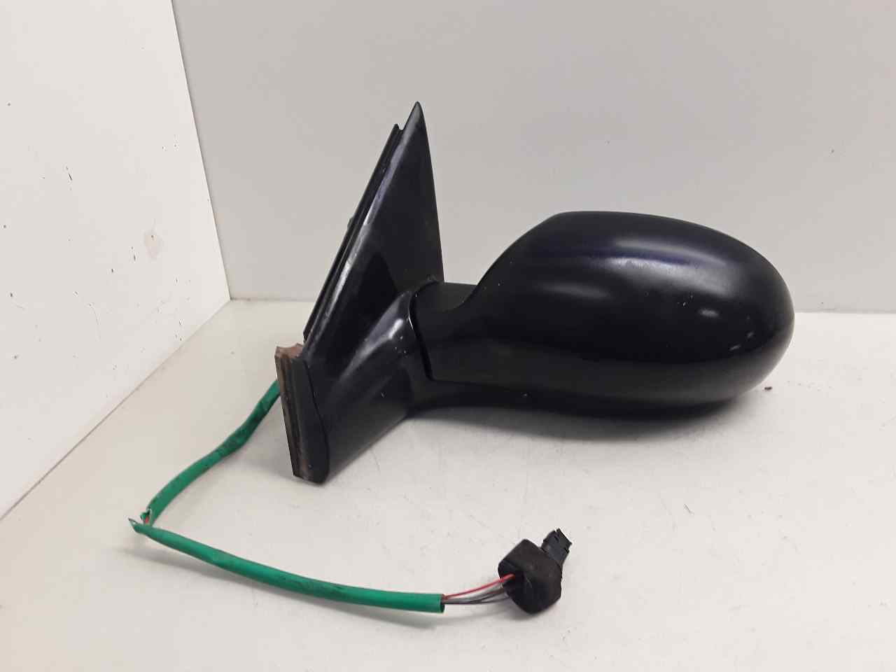 Retrovisor izquierdo