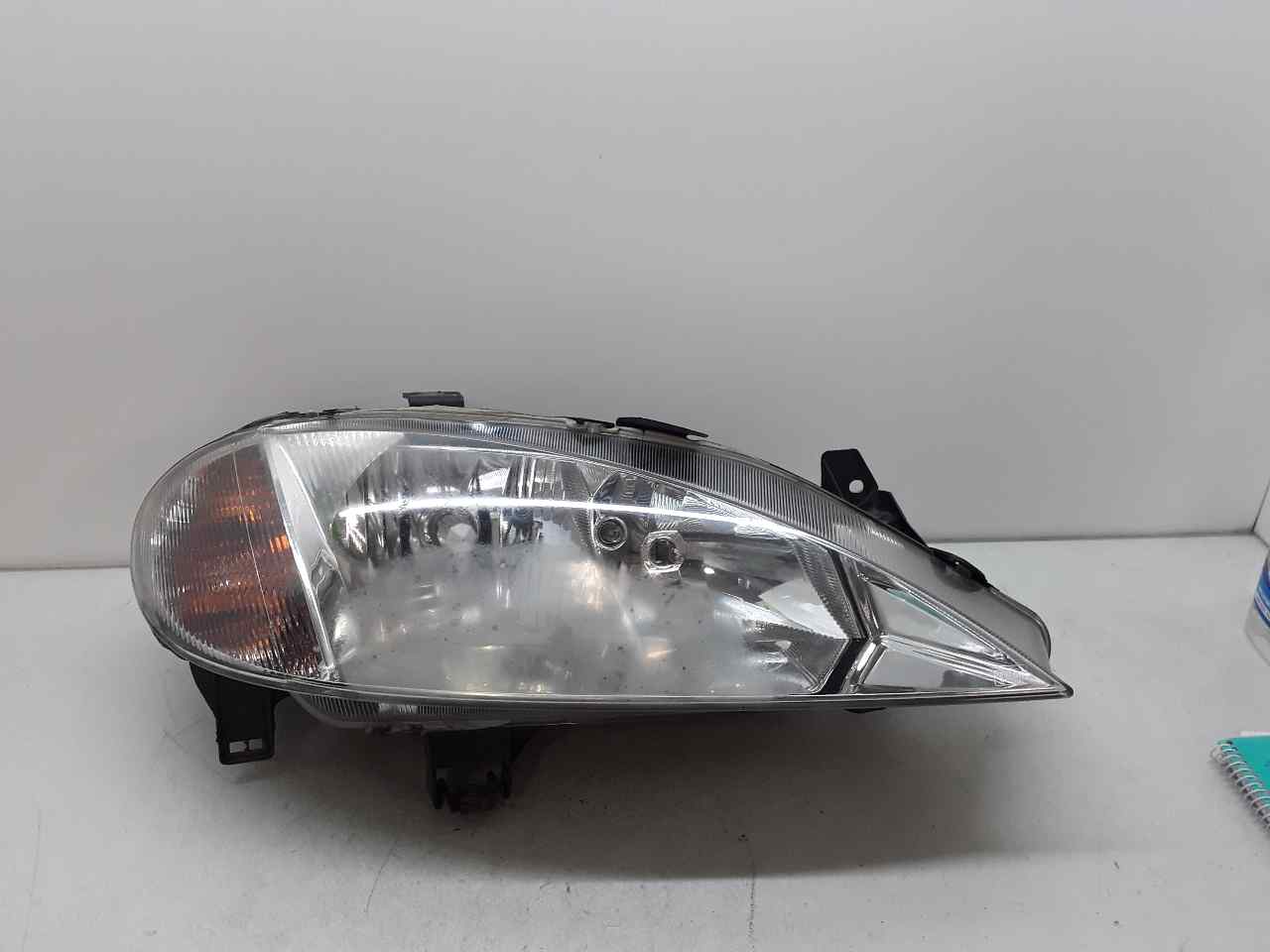 Faro derecho