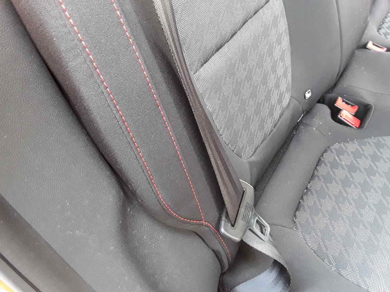 Cinturon seguridad trasero derecho, foto 1 de 1