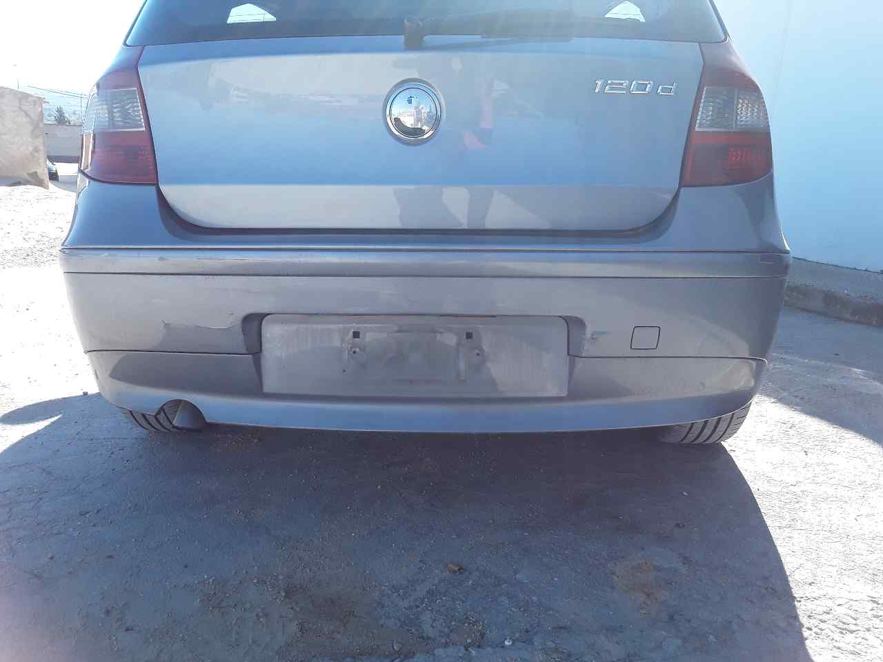Paragolpes trasero, foto 1 de 4