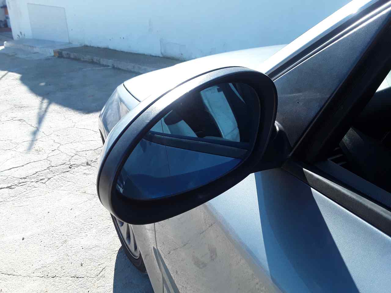 Retrovisor izquierdo