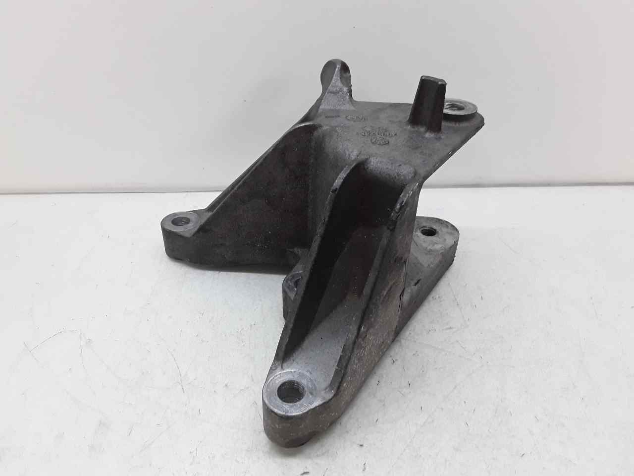 Engine mount, photo 1 of 4