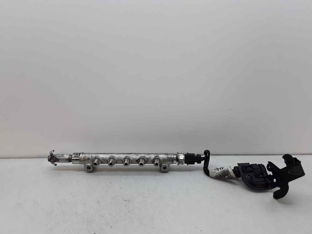 Rampe d'injection, photo 1 sur 5