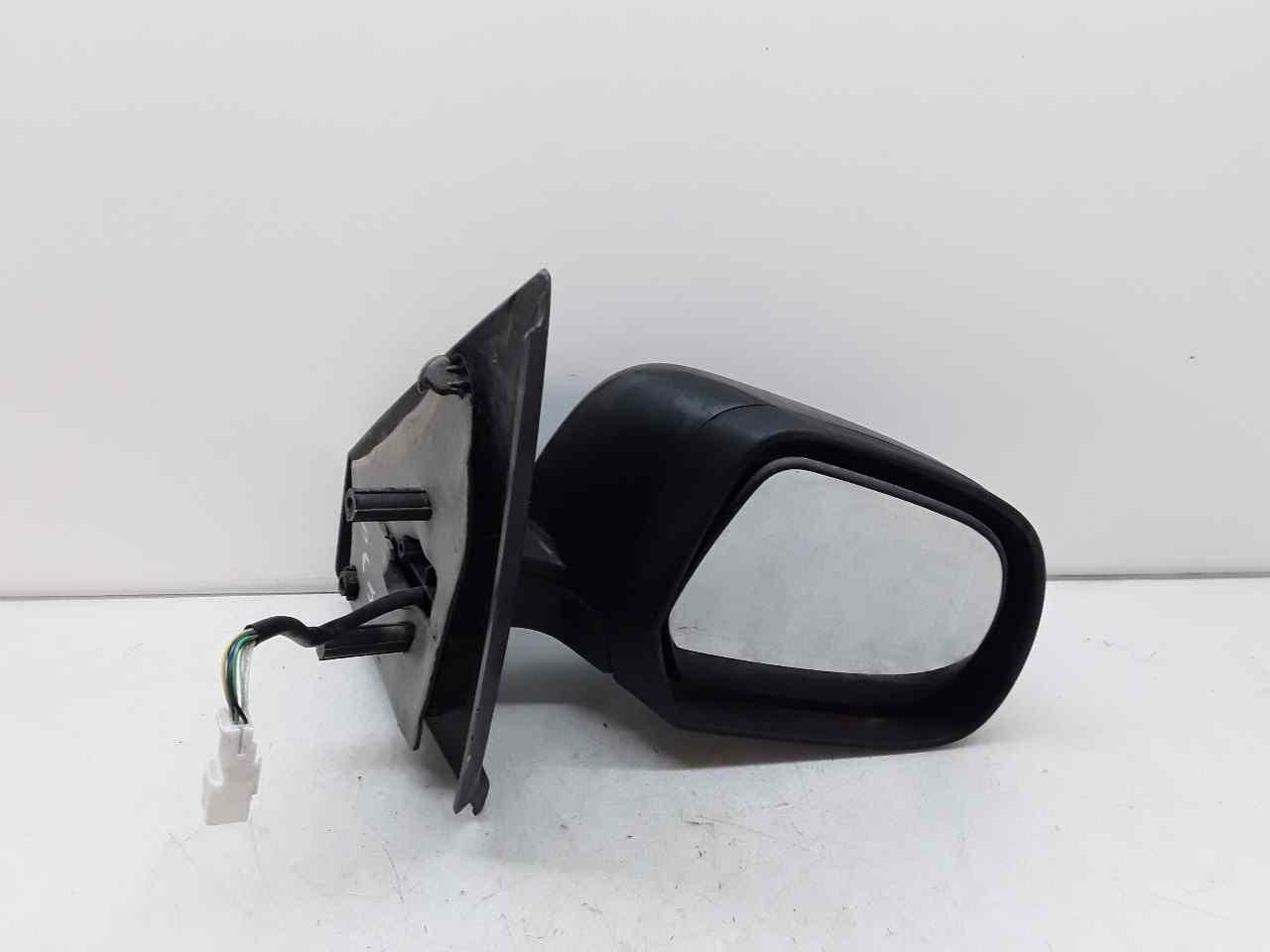 Retrovisor derecho, foto 1 de 5