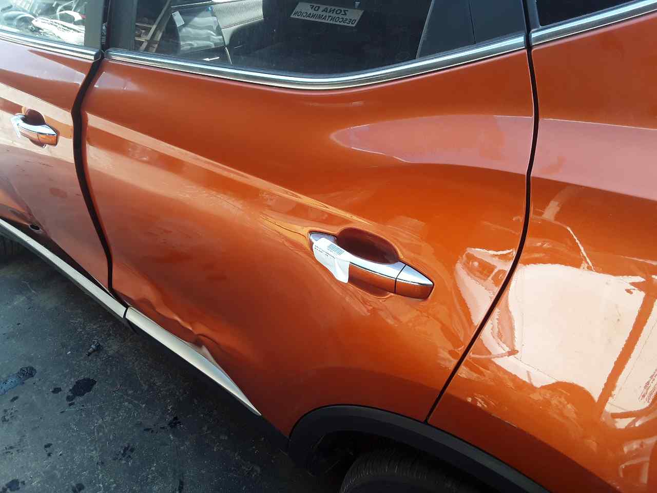 Puerta trasera izquierda