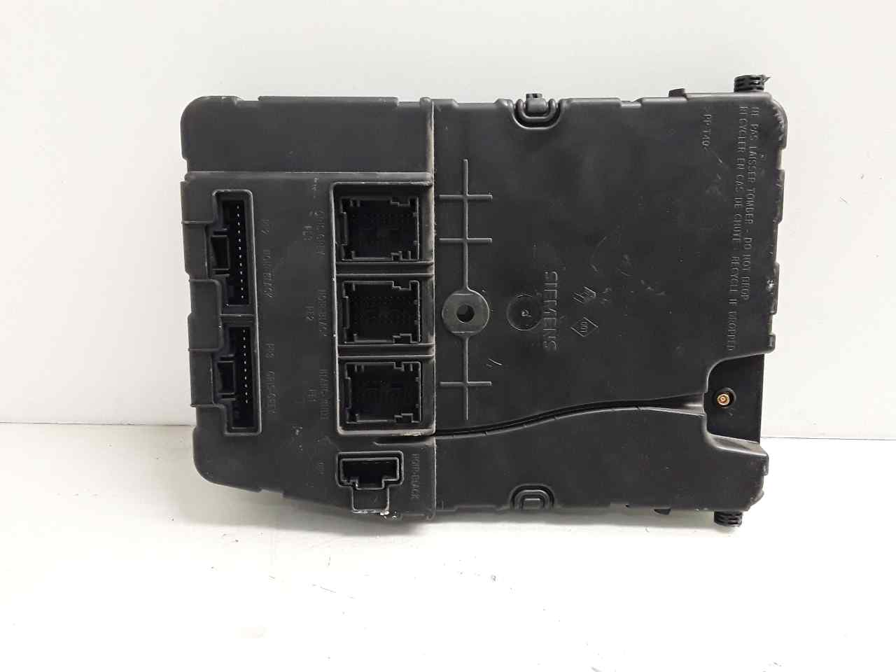 Caja reles / fusibles