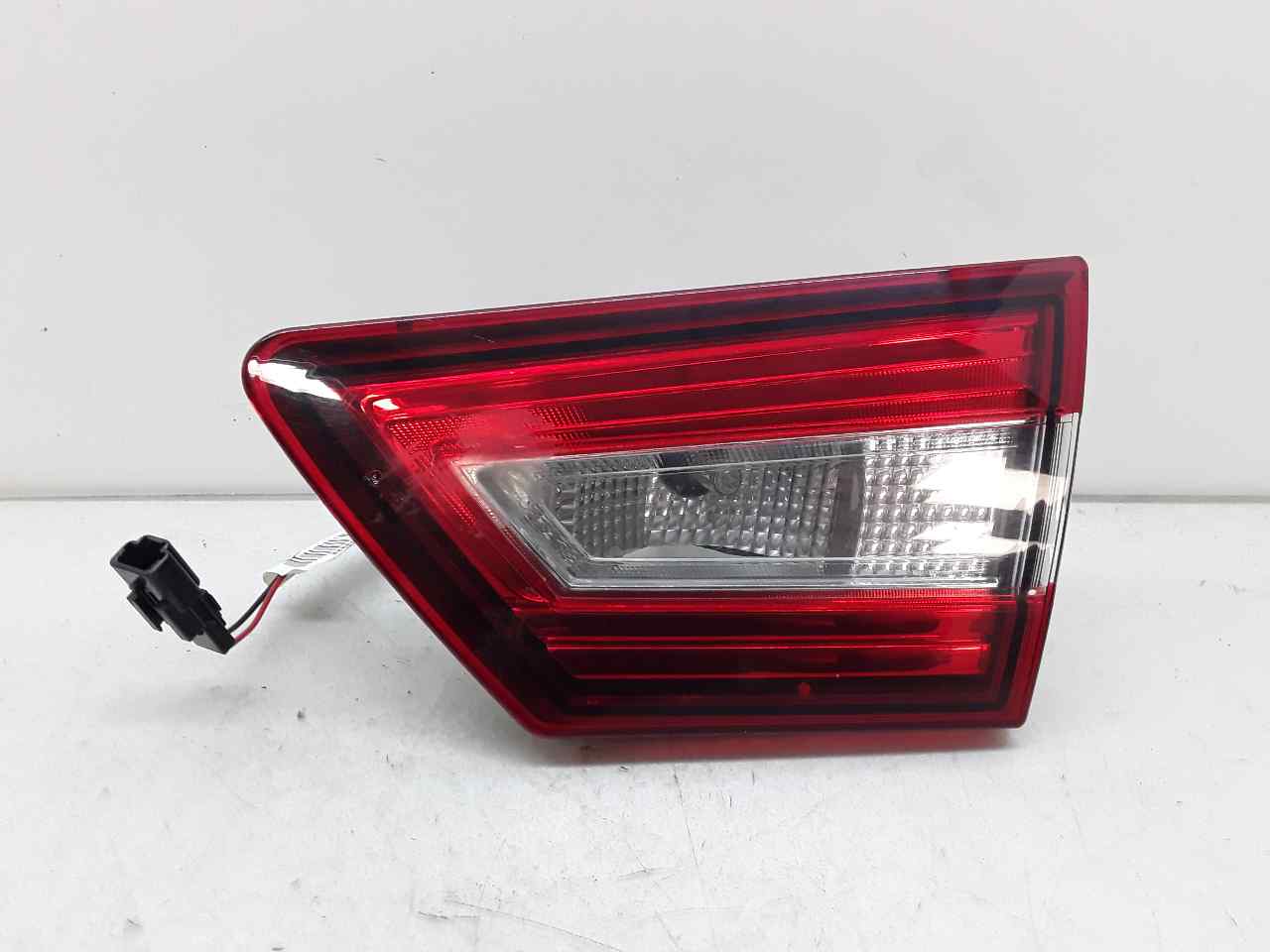 Right inner rear light, photo 1 of 5