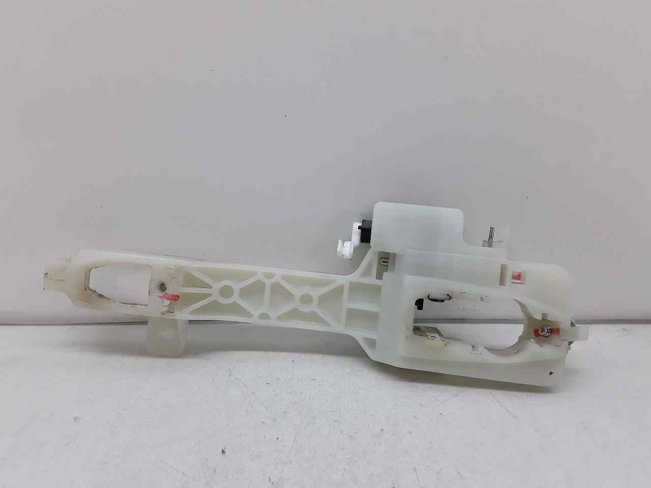 Soporte maneta exterior delantera izquierda