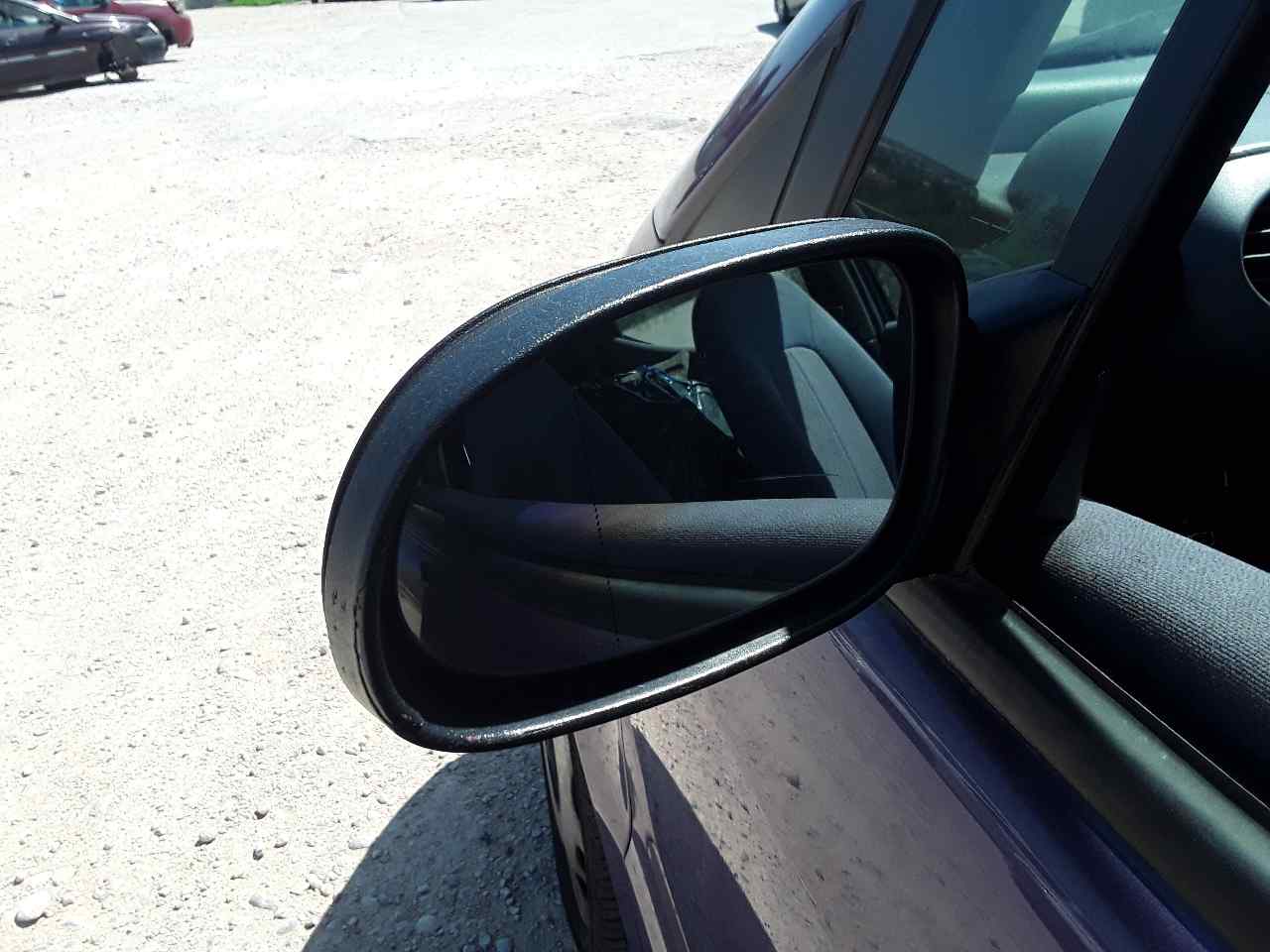 Retrovisor izquierdo