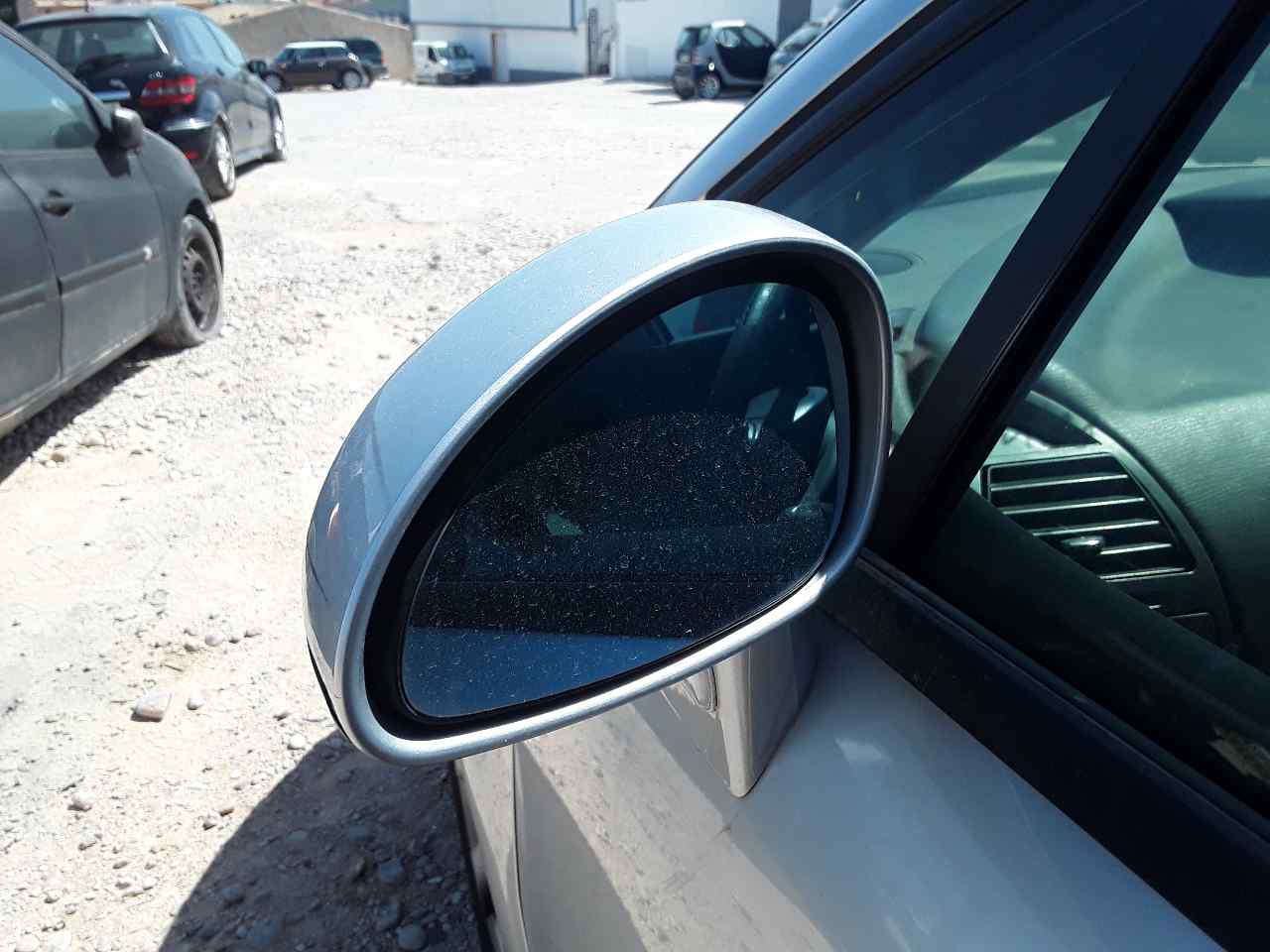 Retrovisor izquierdo