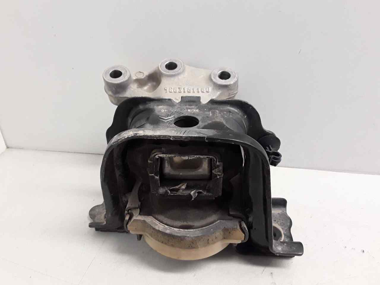 Soporte motor, foto 1 de 3