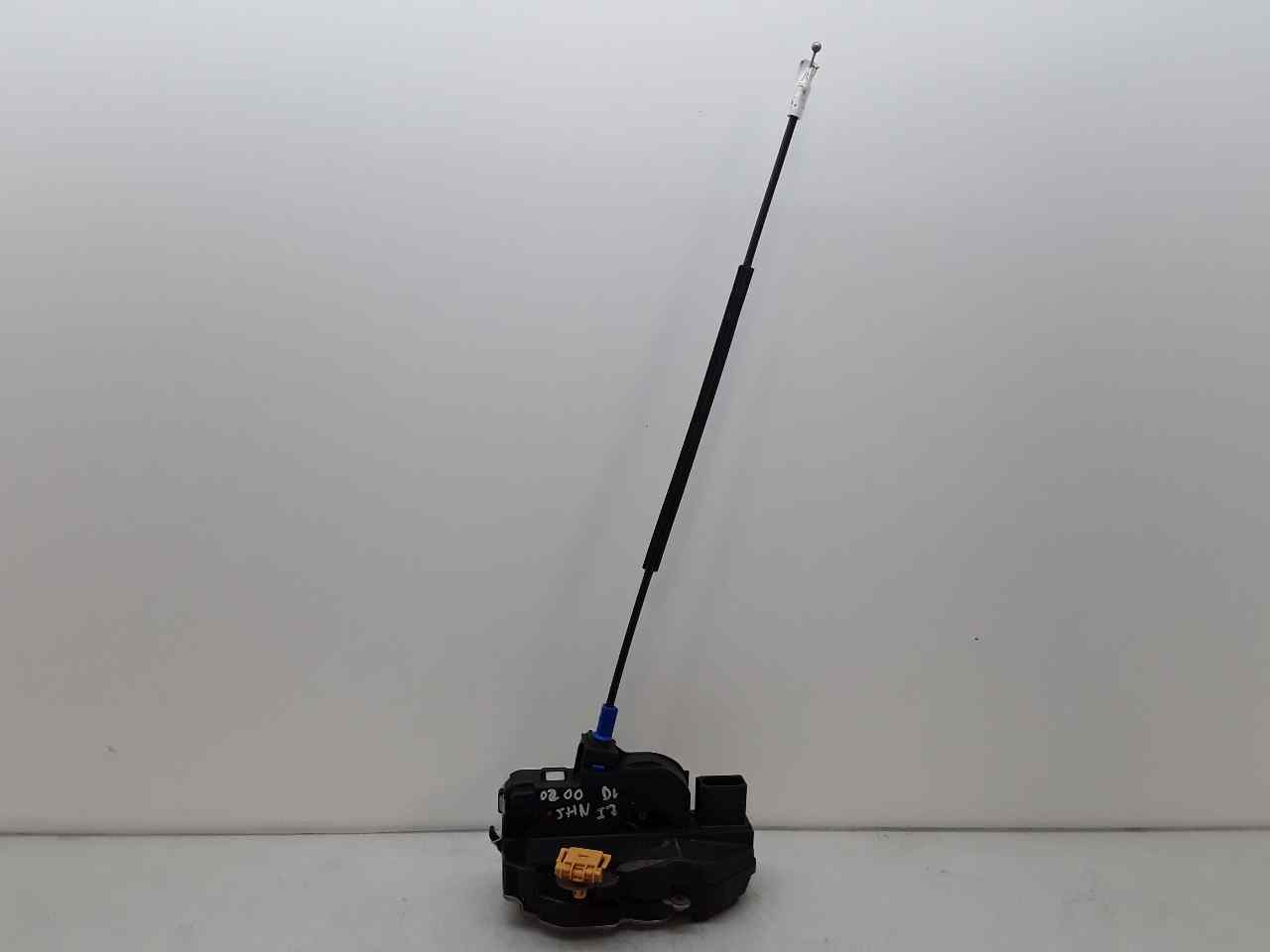 Cerradura puerta delantera izquierda