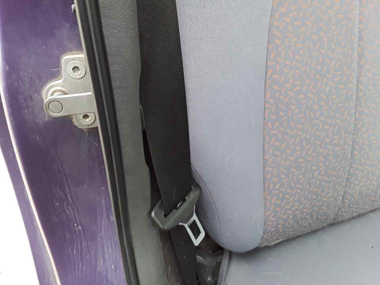 Cinturon seguridad trasero derecho