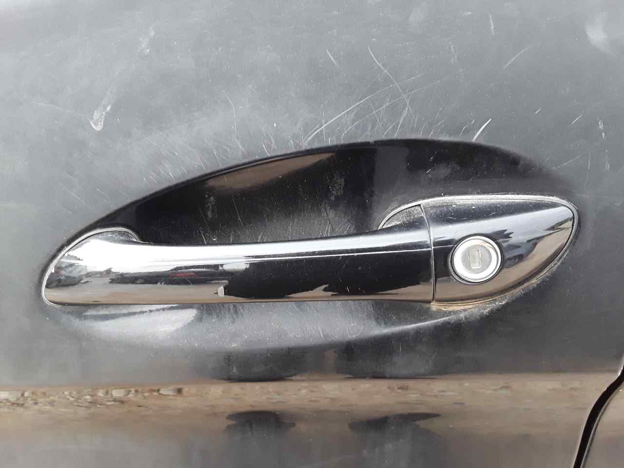 Maneta exterior delantera izquierda, foto 1 de 1