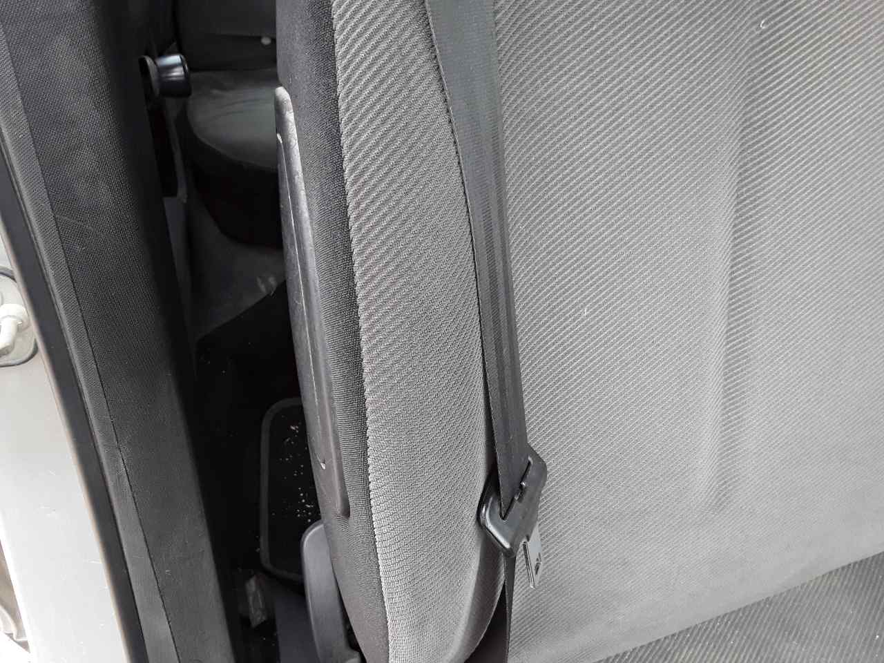 Cinturon seguridad delantero derecho