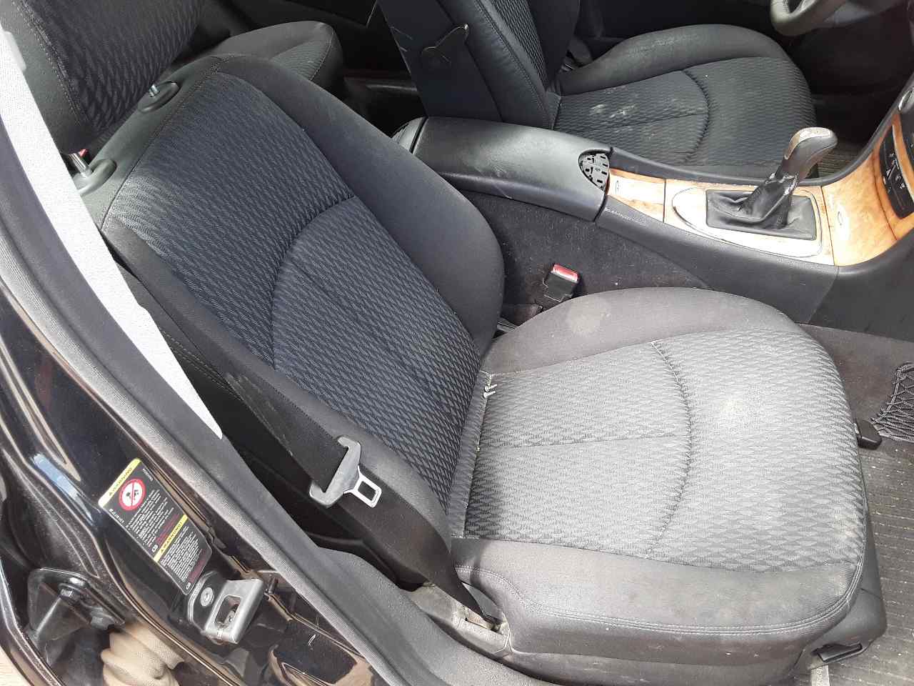 Asiento delantero derecho