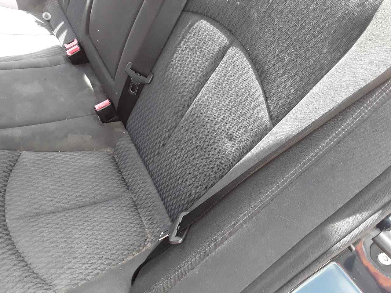 Cinturon seguridad trasero izquierdo