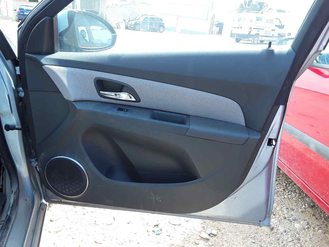 Front right door trim, photo 1 of 1