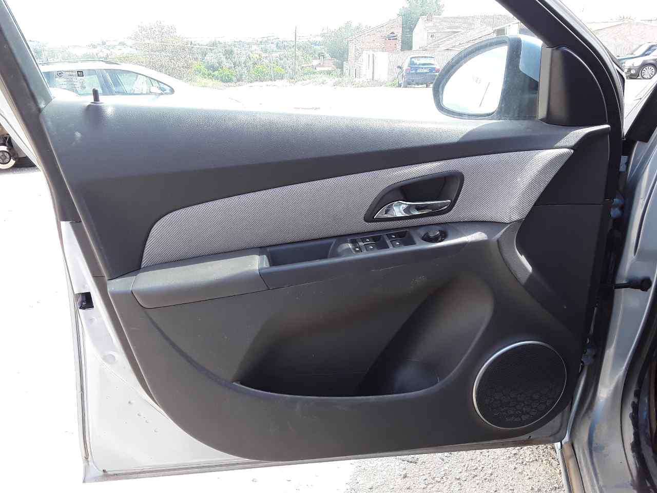 Front left door trim, photo 1 of 2