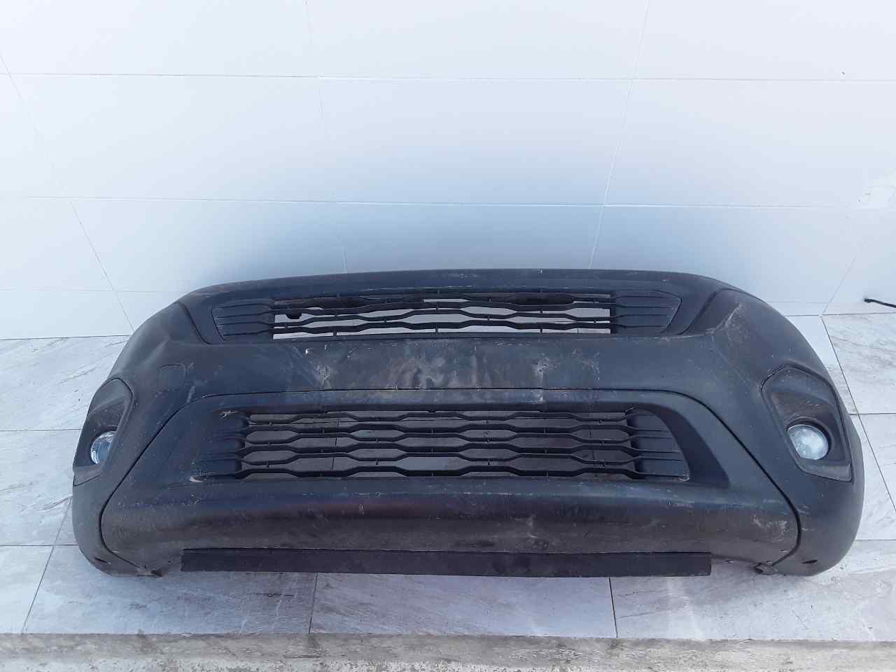 Paragolpes delantero