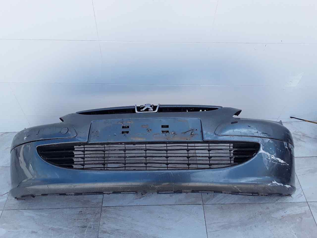 Paragolpes delantero