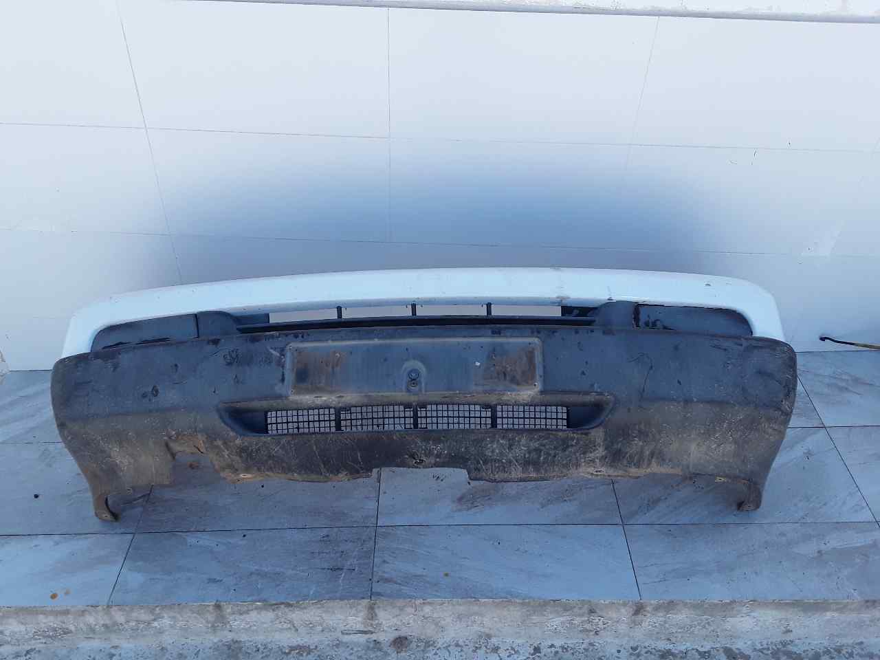 Paragolpes delantero