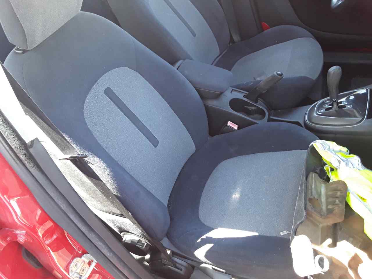 Asiento delantero derecho, foto 1 de 1