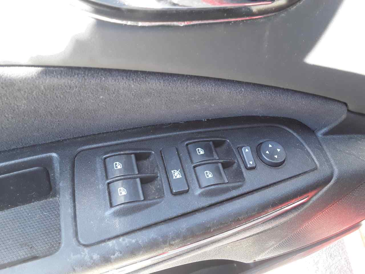 Mando elevalunas delantero izquierdo