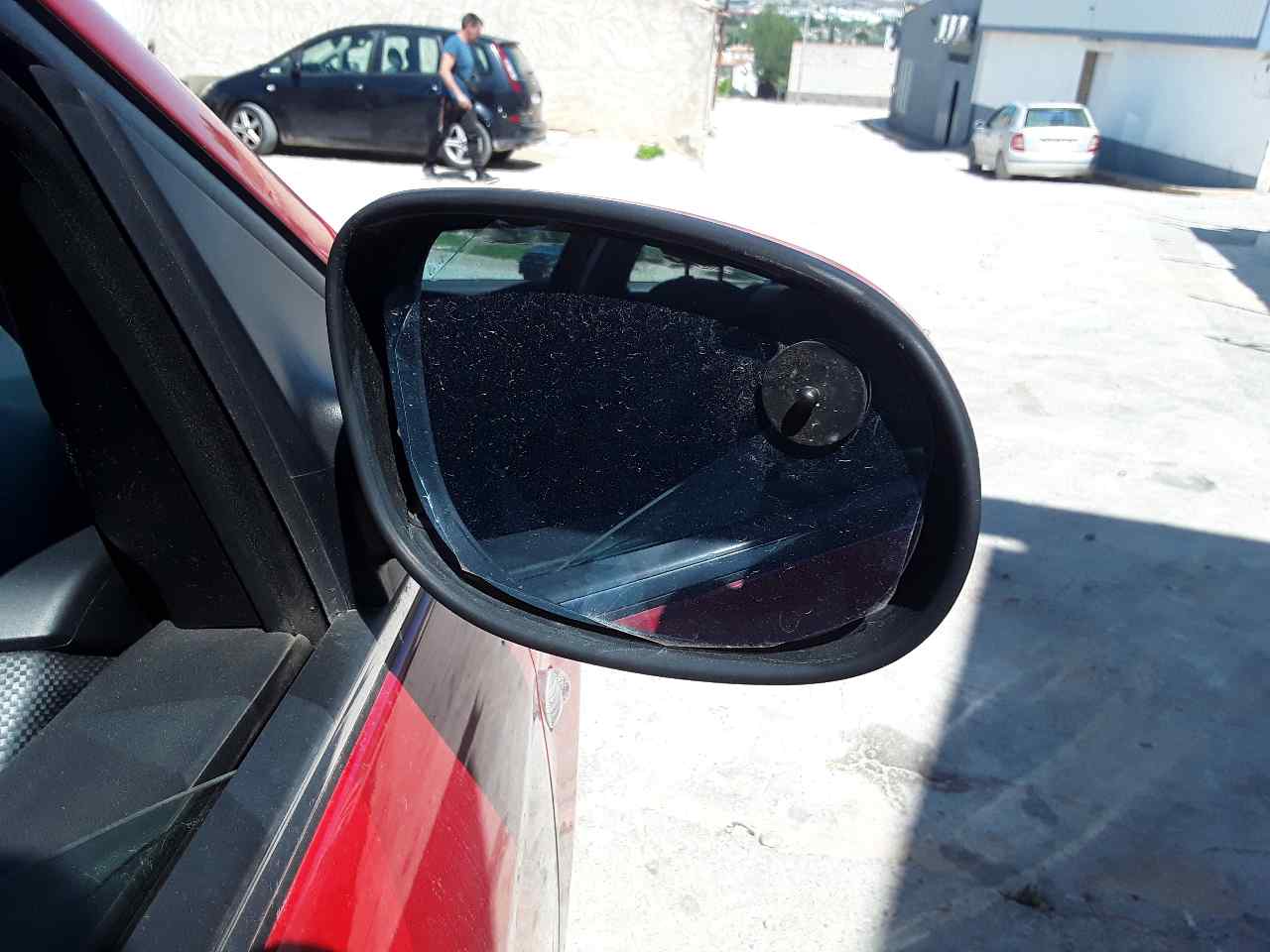 Retrovisor derecho