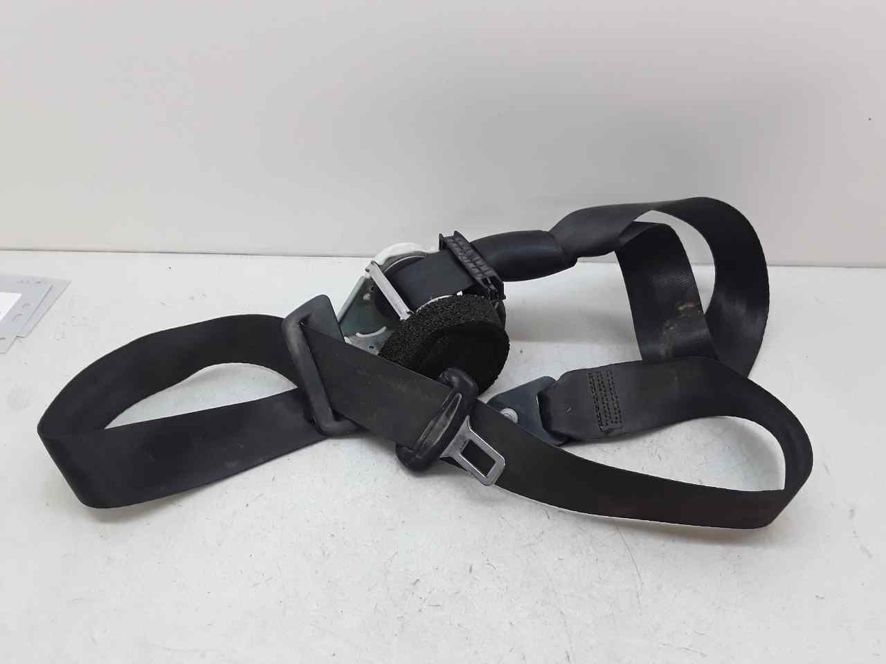 Cinturon seguridad trasero derecho