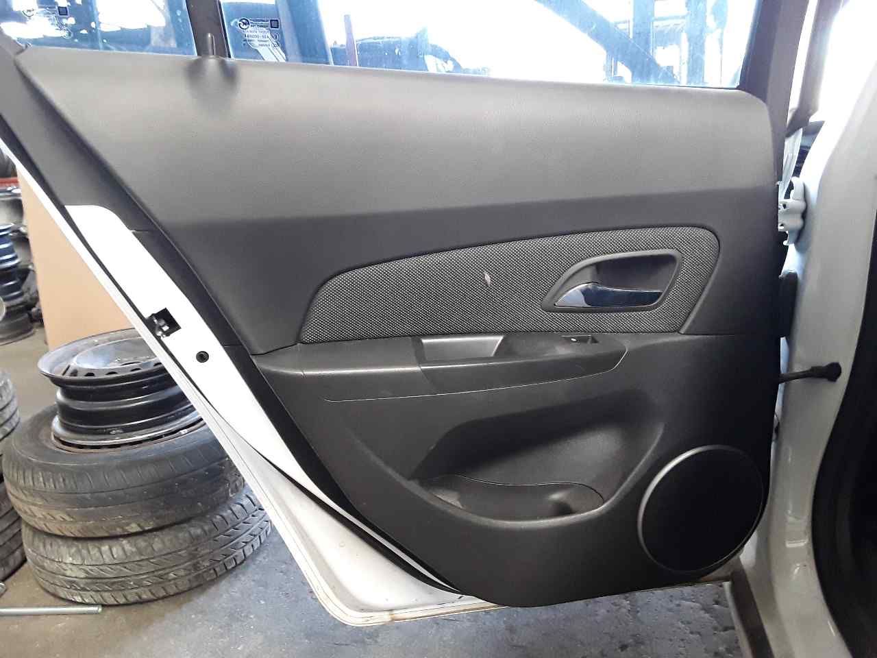 Rear left door trim, photo 1 of 1