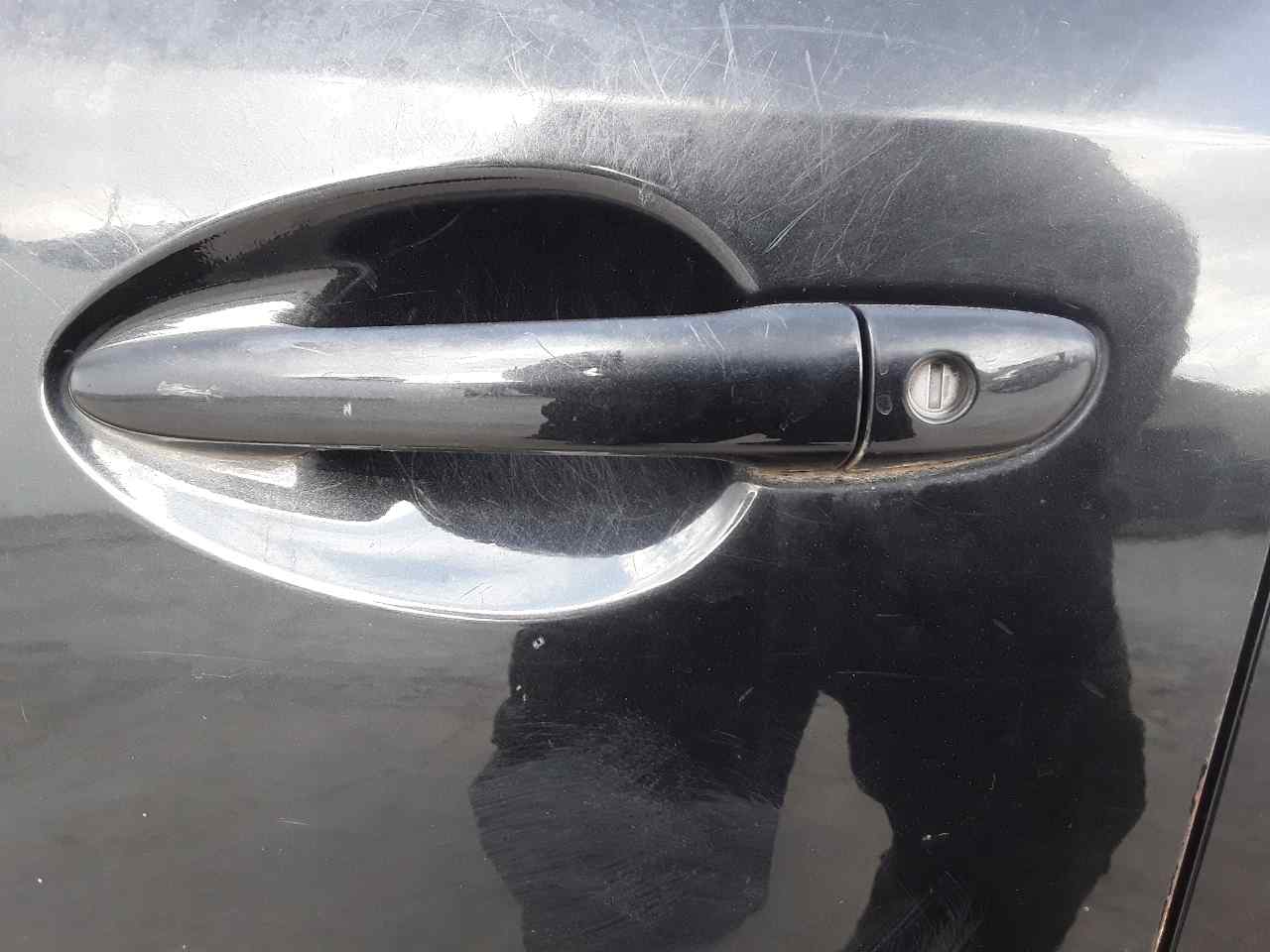 Maneta exterior delantera izquierda, foto 1 de 1
