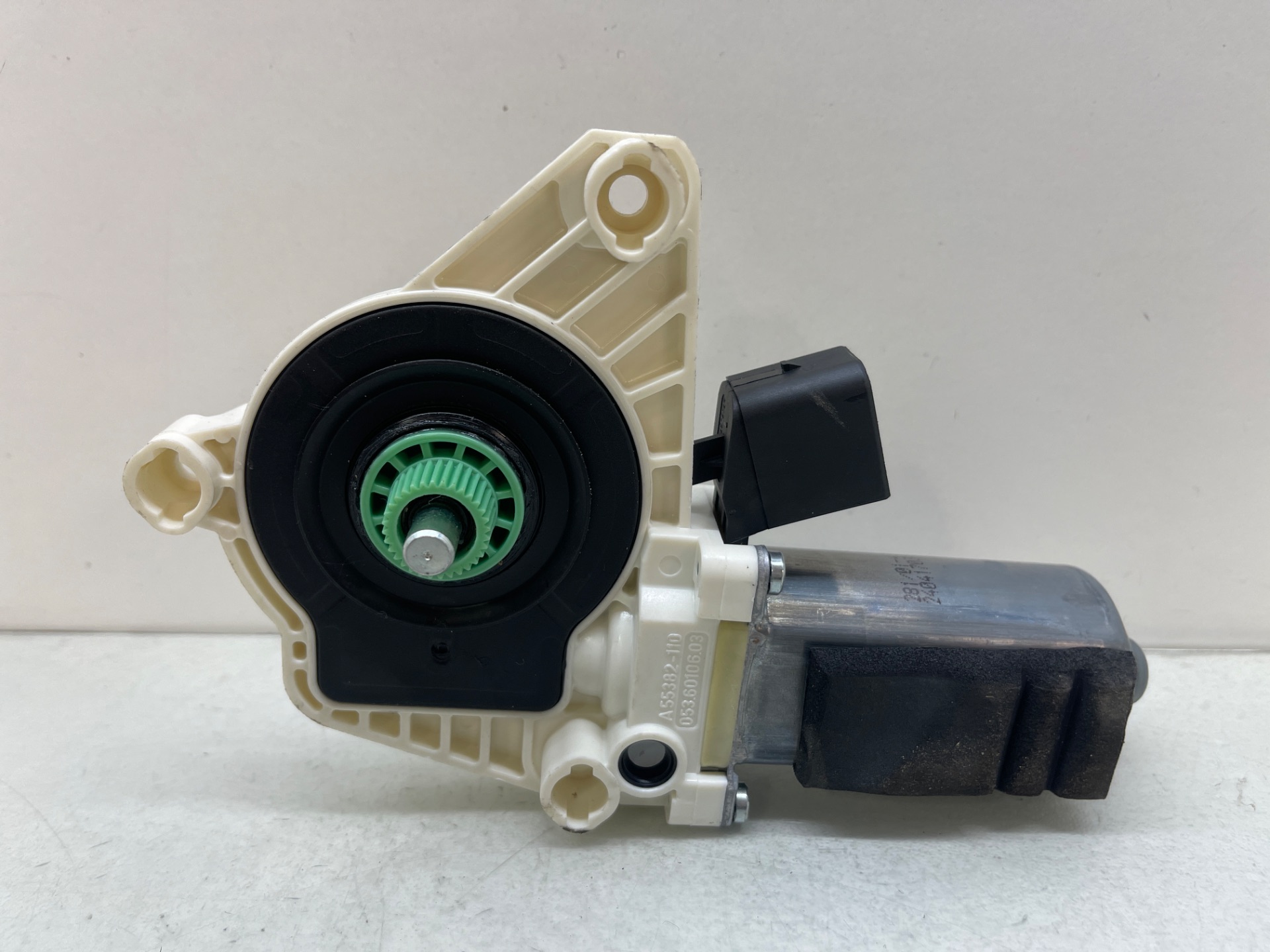 Motor elevalunas delantero derecho, foto 1 de 2