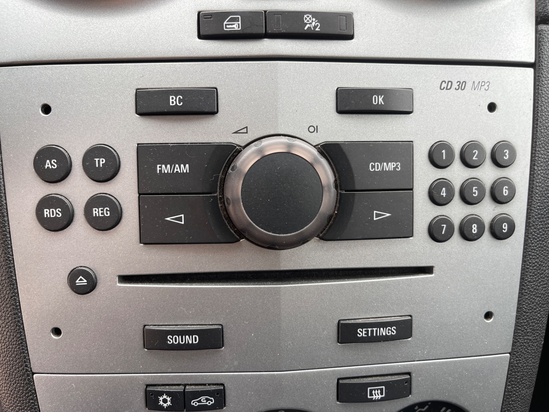Sistema audio / radio cd, foto 1 de 1