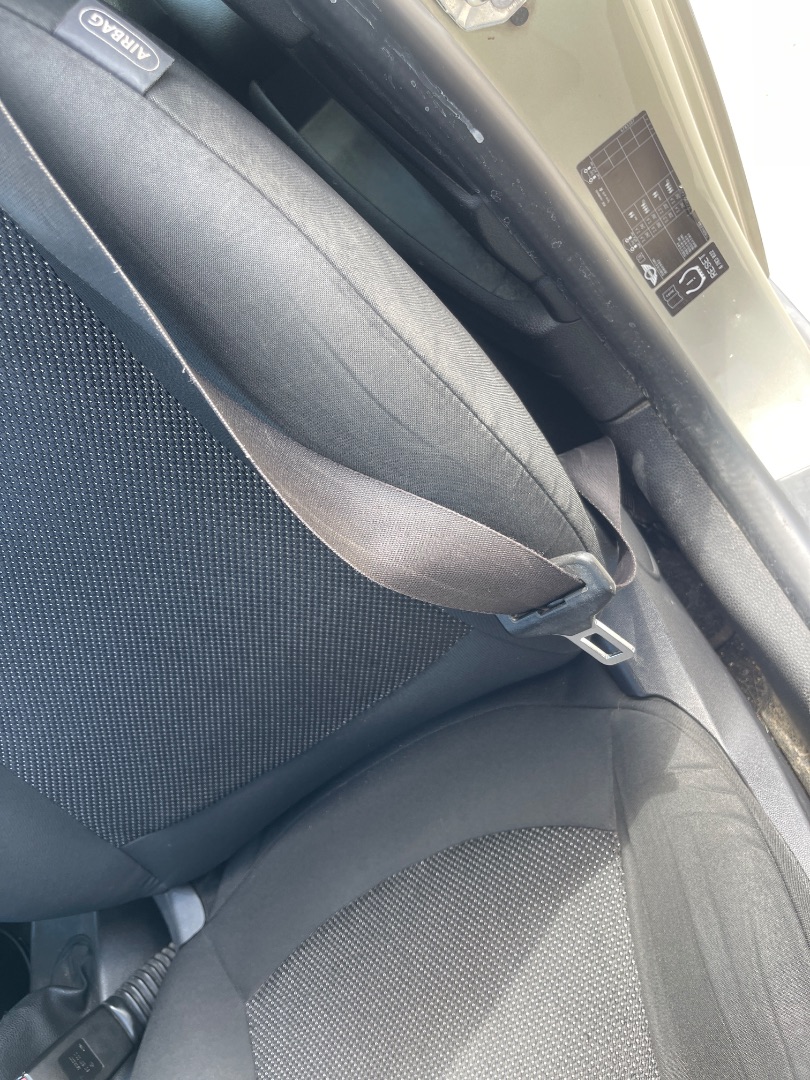 Front left seat belt, photo 1 of 1