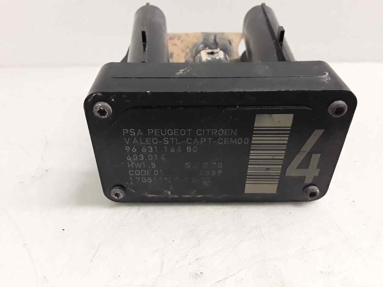Sensor aparcamiento delantero