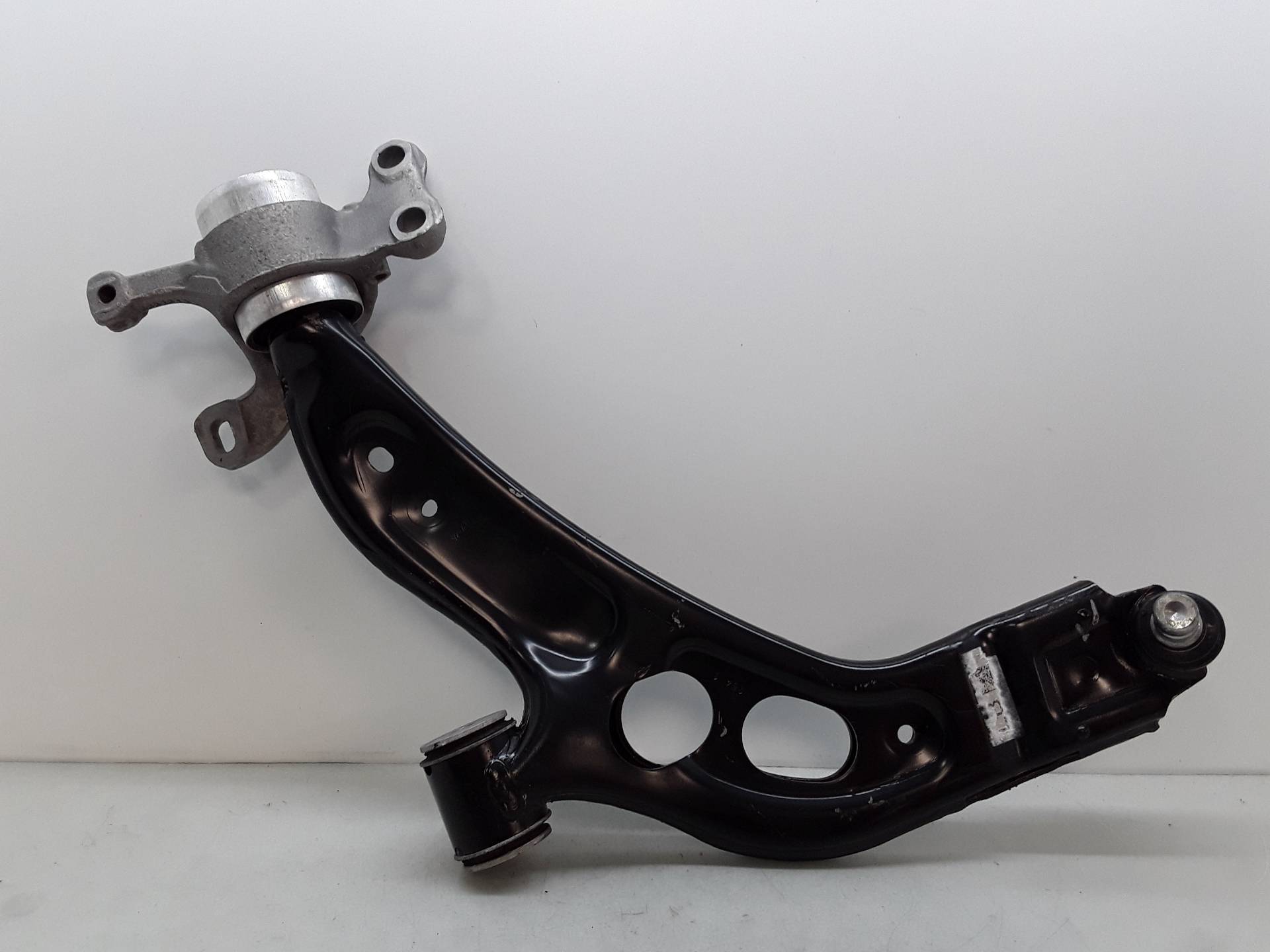 Brazo suspension delantero izquierdo