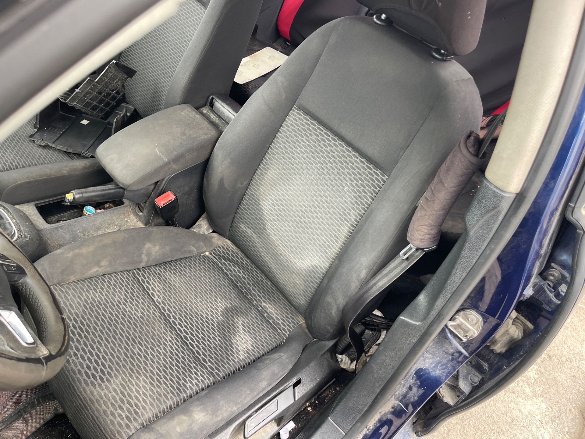 Asiento delantero izquierdo