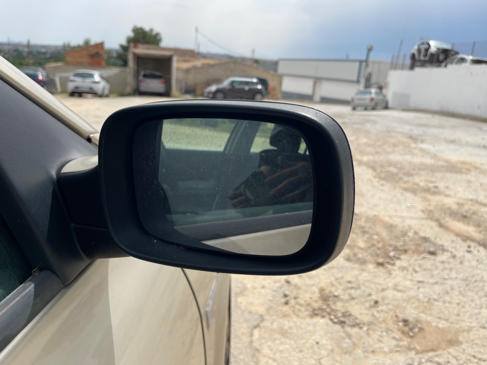 Retrovisor derecho