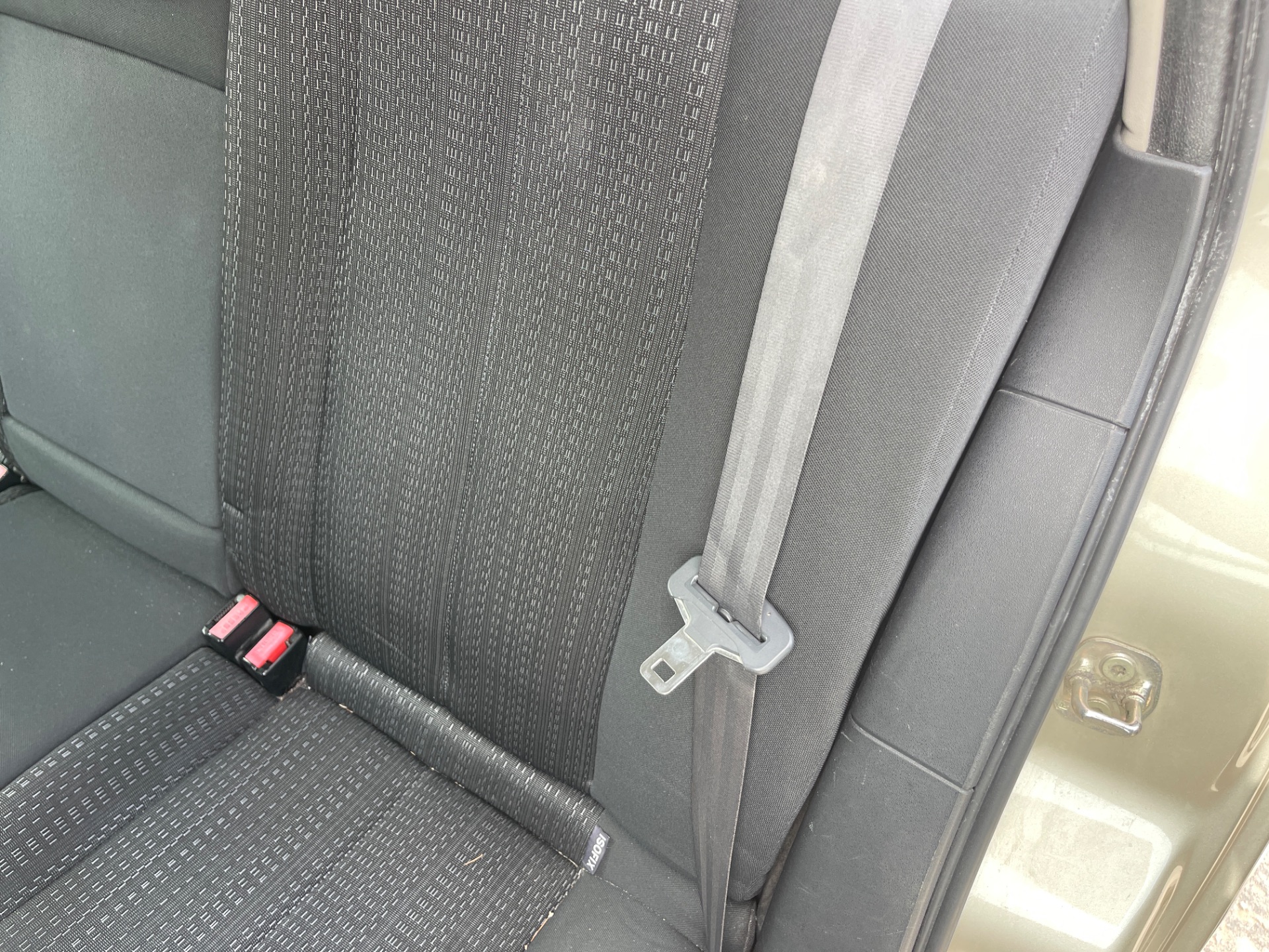 Cinturon seguridad trasero izquierdo
