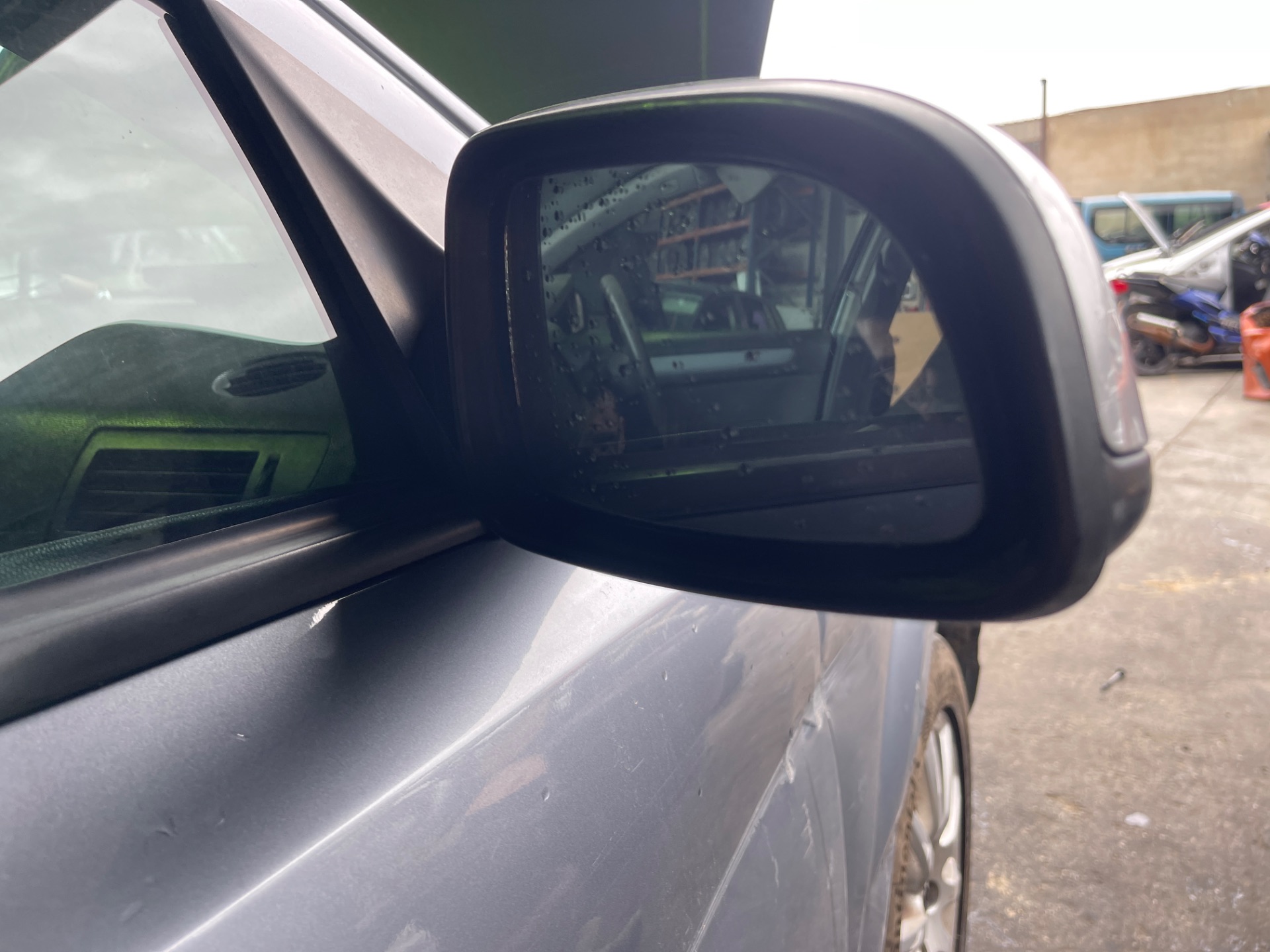 Retrovisor derecho