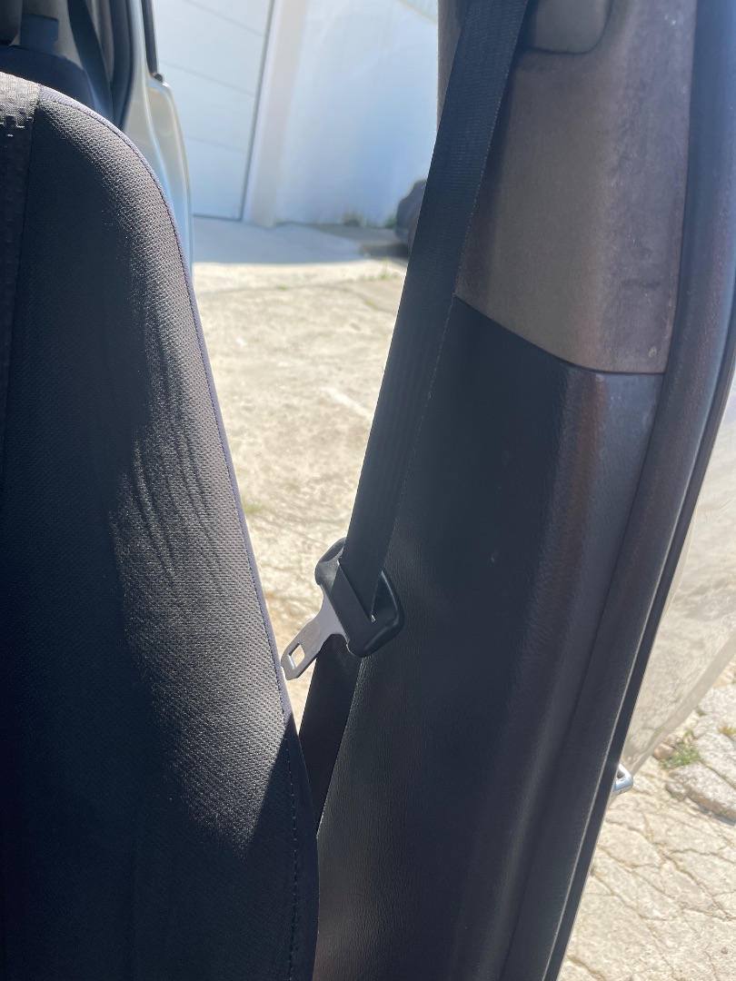Cinturon seguridad delantero izquierdo