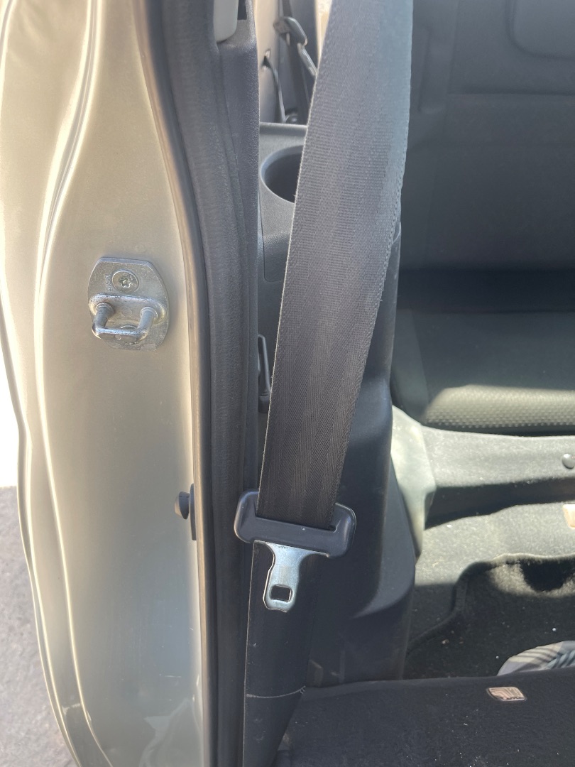 Cinturon seguridad trasero derecho
