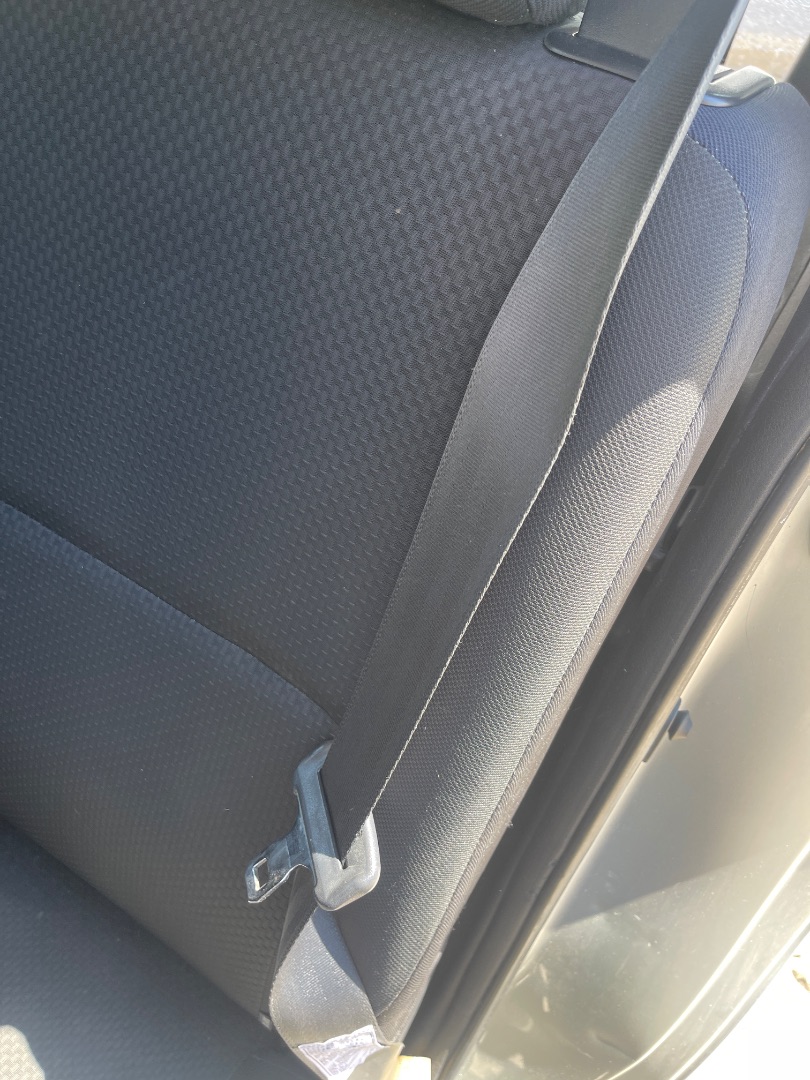Cinturon seguridad trasero izquierdo