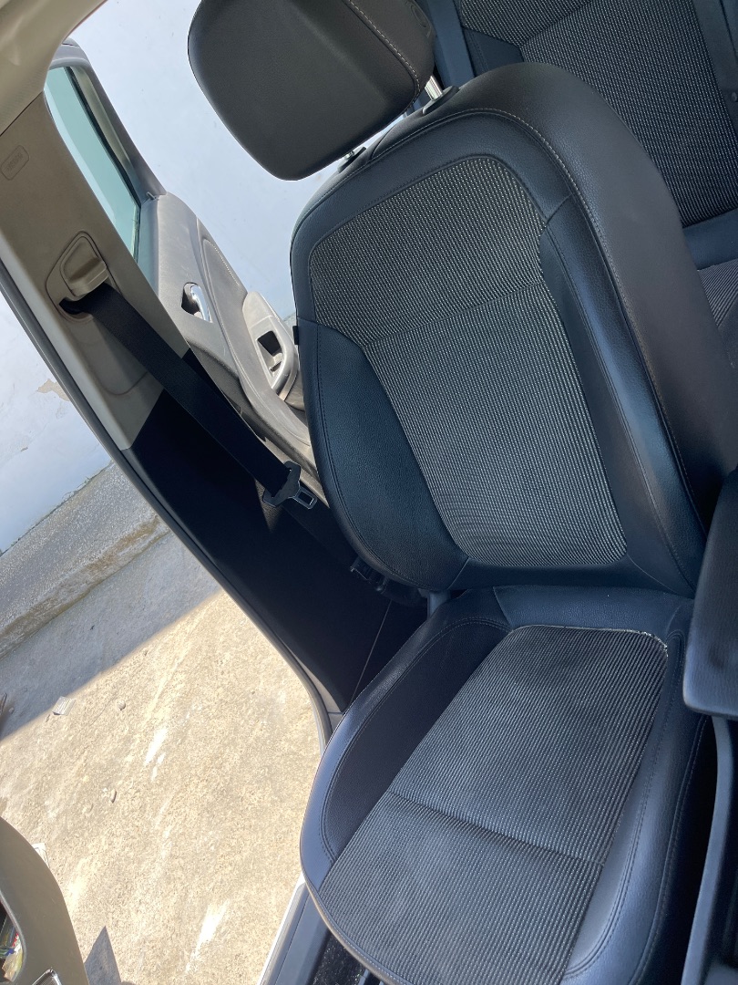 Asiento delantero derecho
