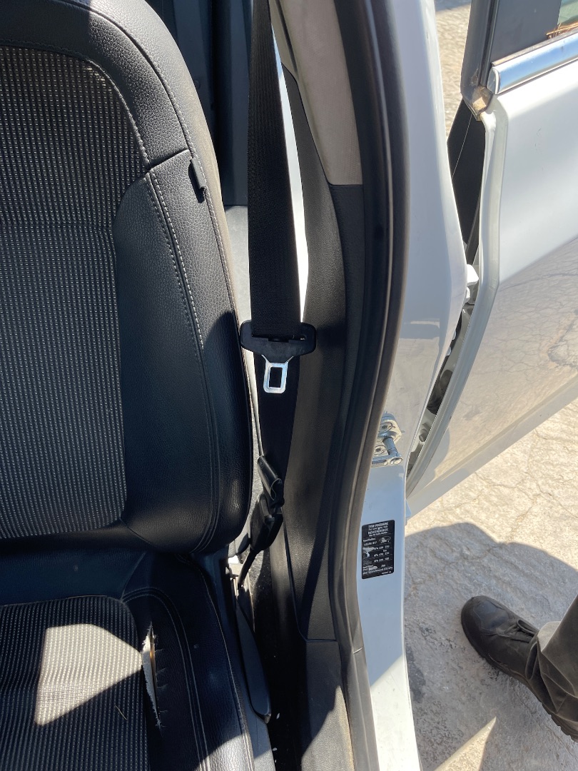 Cinturon seguridad delantero izquierdo